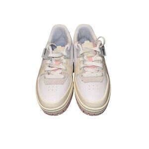 Women’s Size 6- Puma Cali Dream